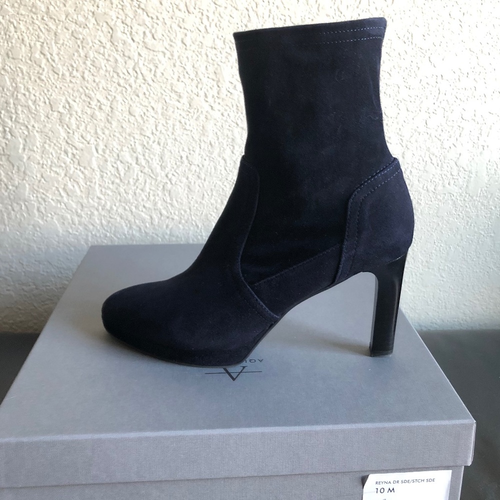 Aquatalia Reyna waterproof suede ankle boots, size 10